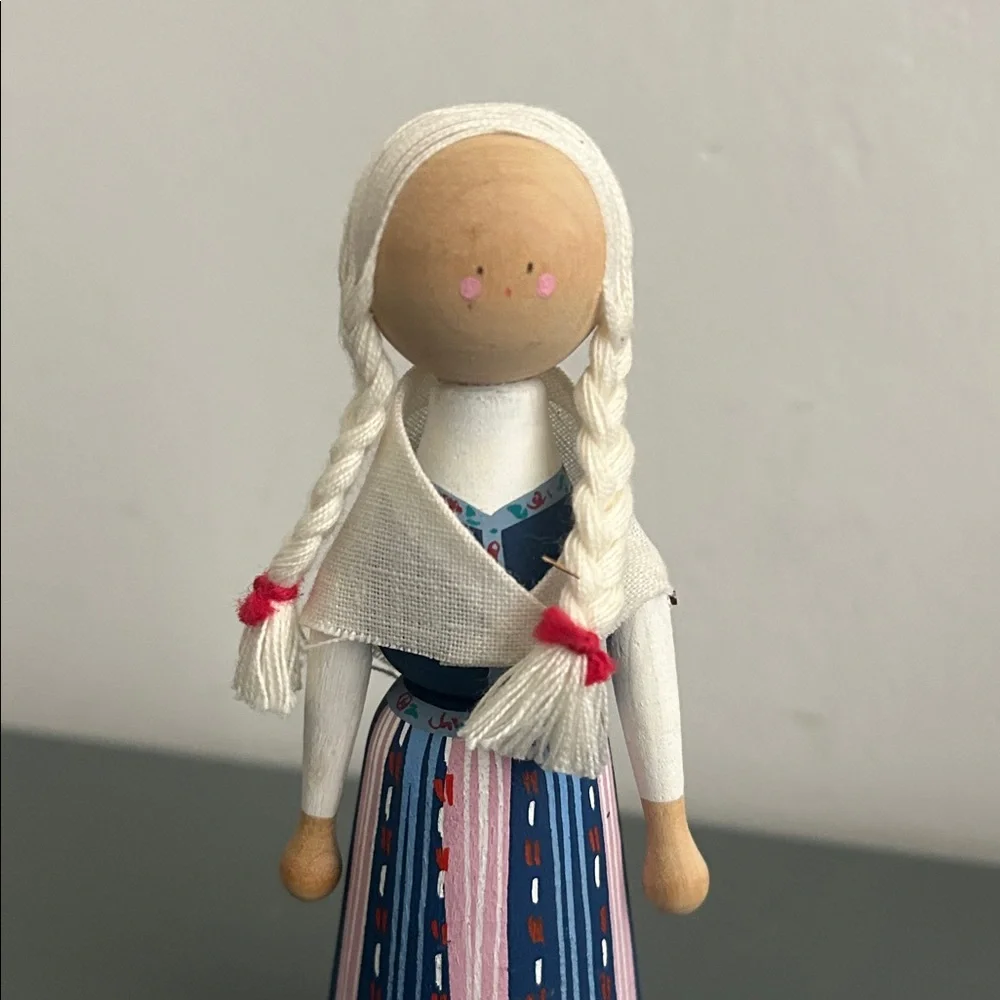 Ellerbergs, Vintage Swedish 5 inch Folk Art Doll